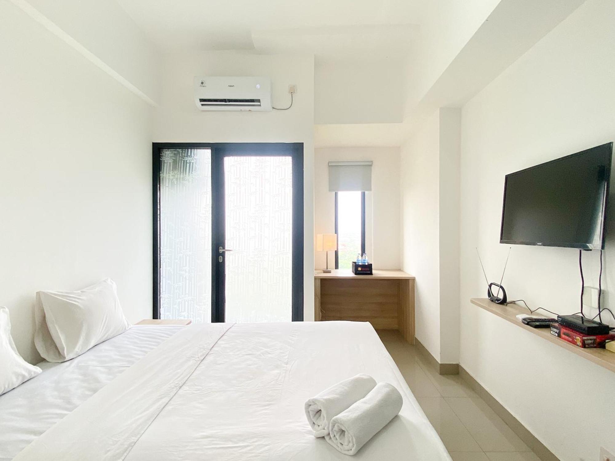 Comfort And Cozy Designed Sayana Bekasi By Travelio * Jakarta